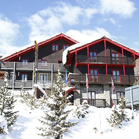 Hotel Biancaneve Сестриере Екстериор снимка