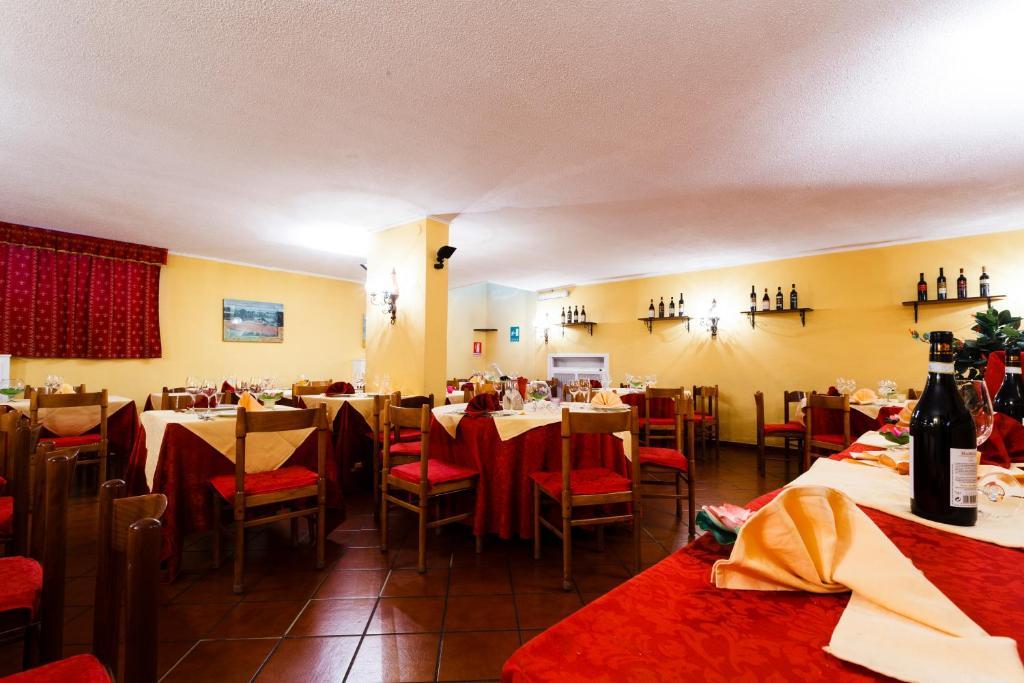 Hotel Biancaneve Сестриере Екстериор снимка